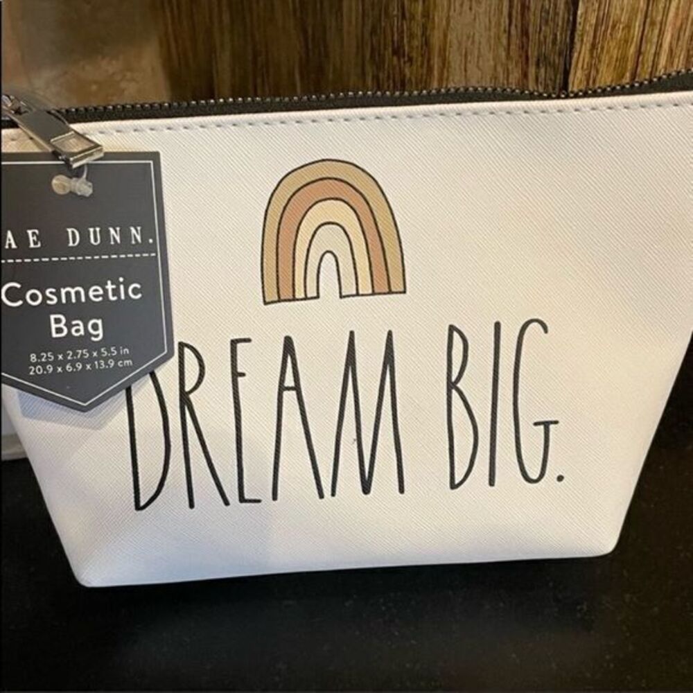 Rae Dunn #DREAM BIG” adorable makeup bag